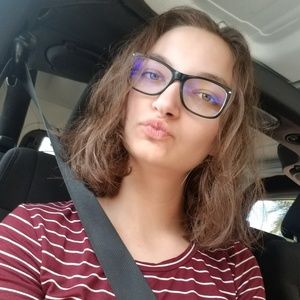 Meet your Posher, Victoria